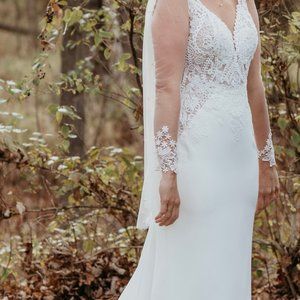 Wedding Dress (Fits St Sz 6)